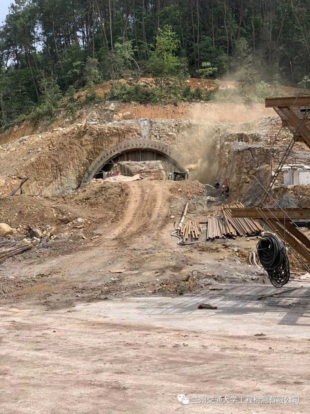 砥砺前行，致敬1年我们携手走过的奋斗时光