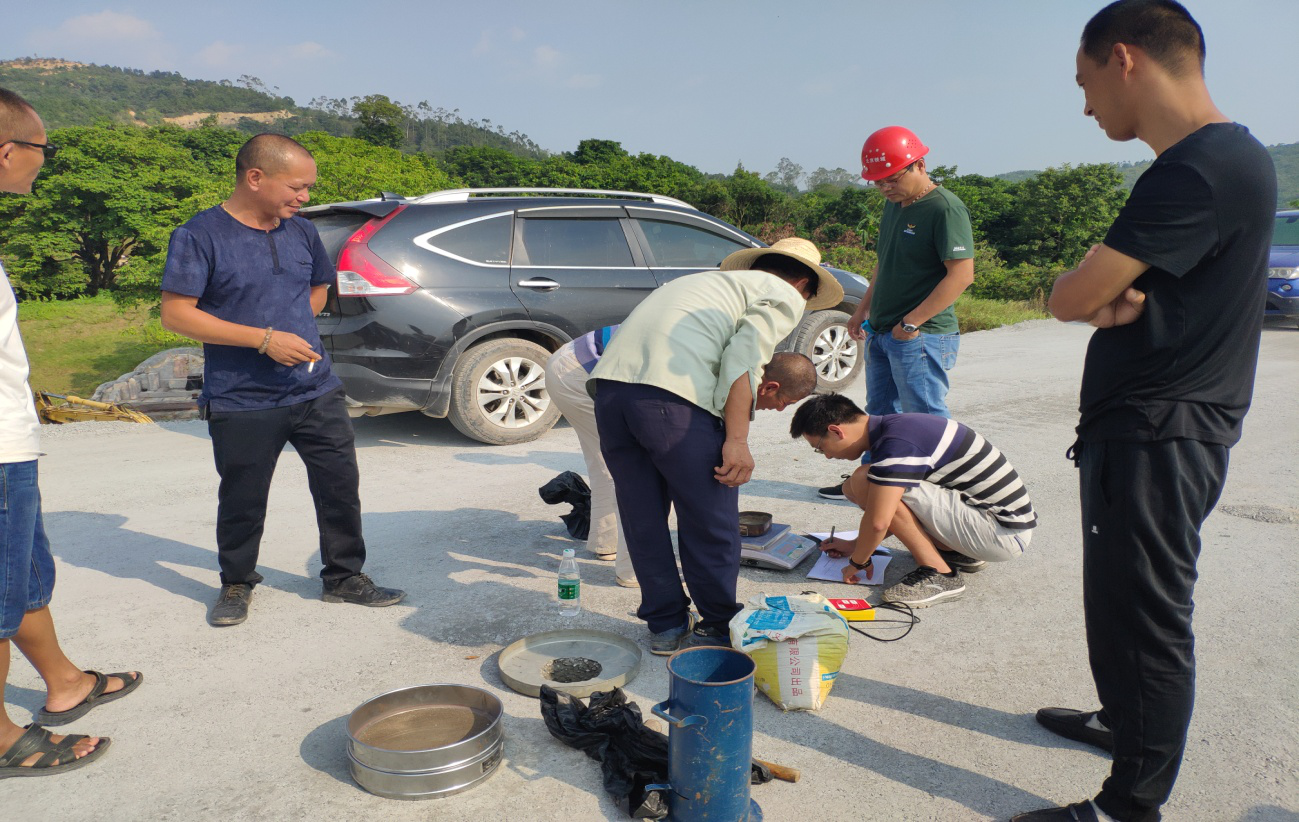 路还在继续，梦还在期许