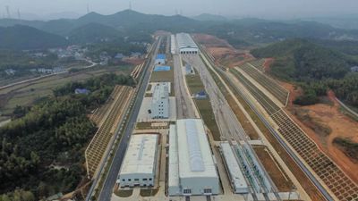 常益长铁路全线开通运营