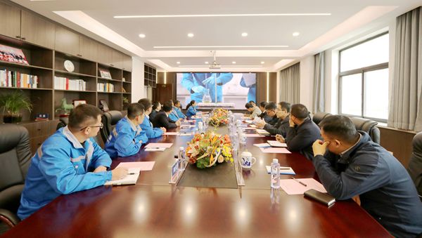 热烈欢迎国家铁路局领导莅临公司检查指导工作